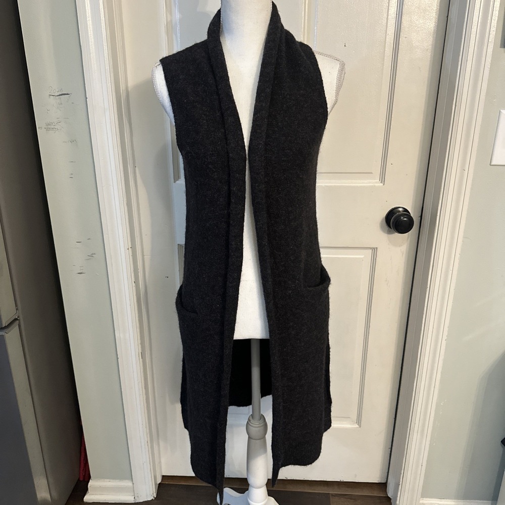 Aritzia Wilfred NWOT Dunkirk Long Line Sweater Vest XXS Italian Yarn Mohair Wool